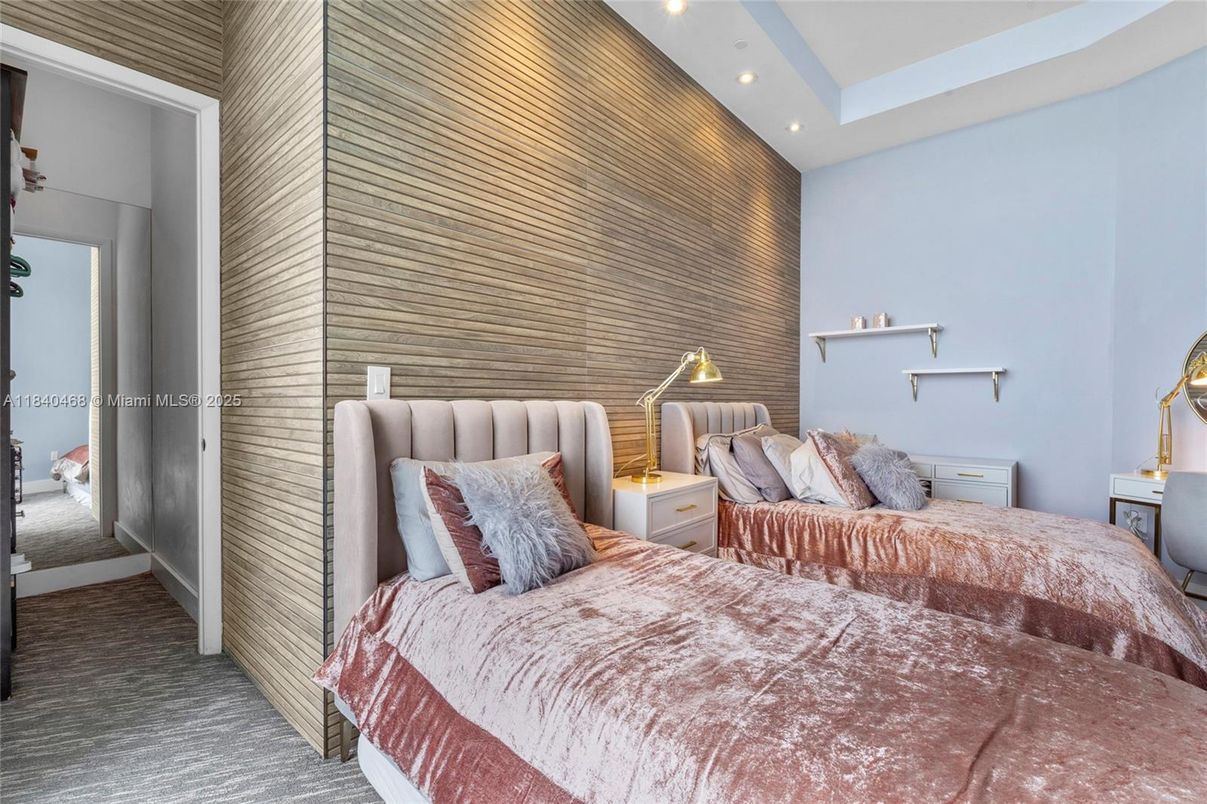 Bedroom, Interior, Recessed Lighting