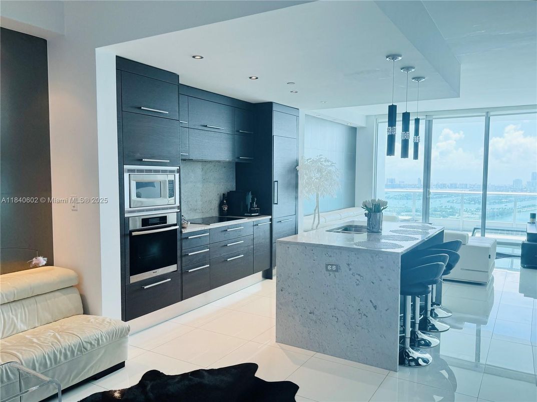 Interior, Kitchen, Pendant Lights, Recessed Lighting, Stainless Steel Appliances, Water