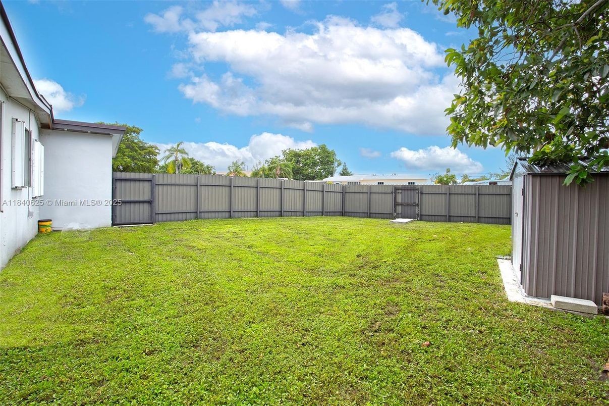 Backyard, Exterior