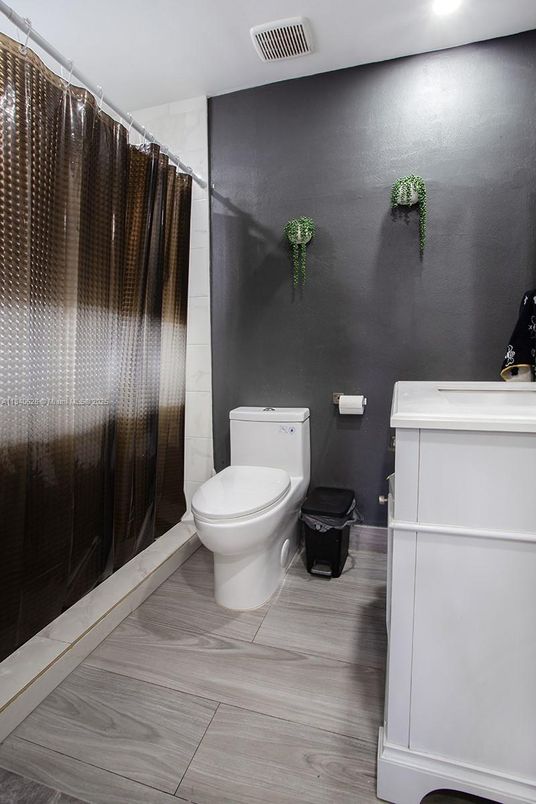Bathroom, Interior, Recessed Lighting, Wood Texture Flooring