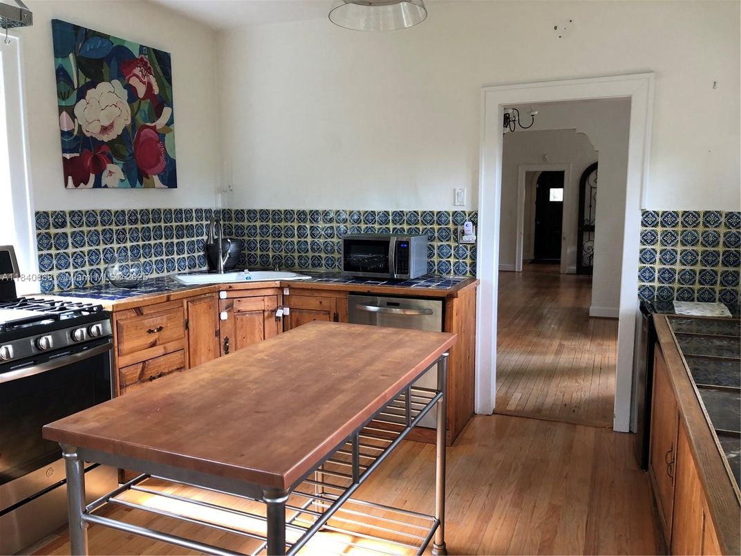 Interior, Kitchen, Stainless Steel Appliances, Wood Texture Flooring