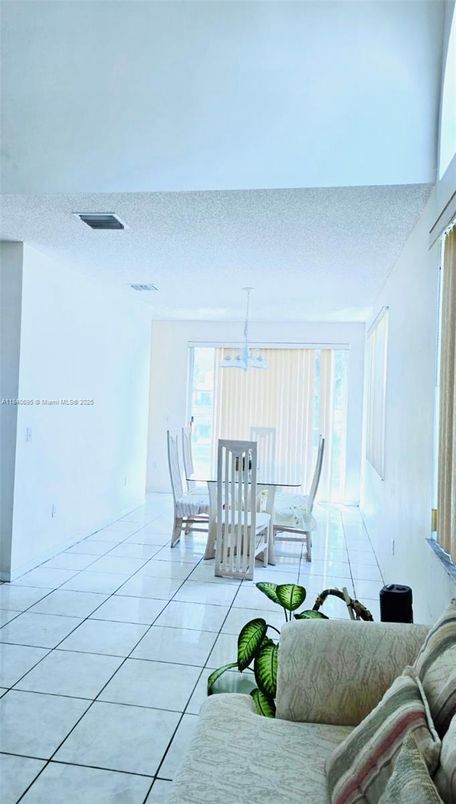 Dining room, Interior