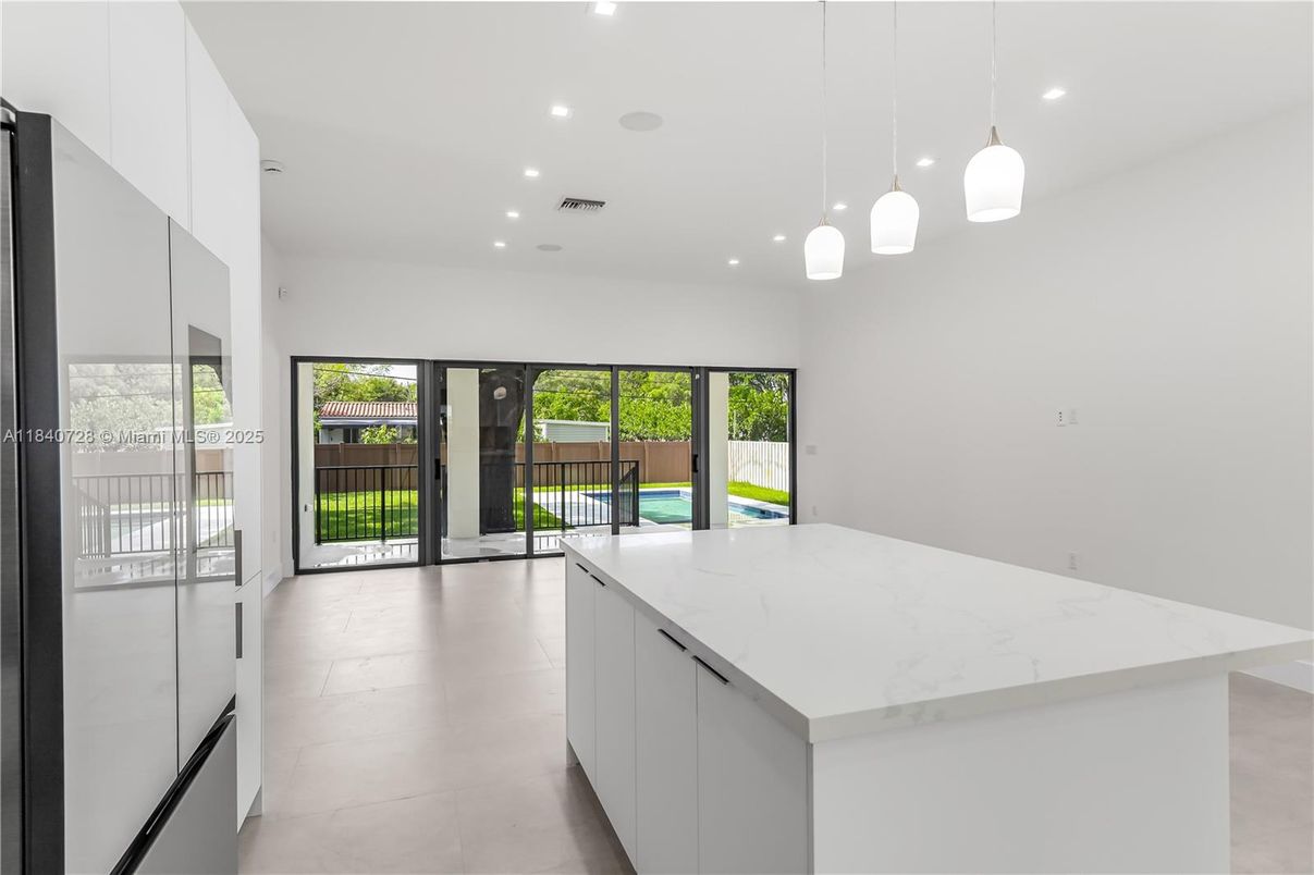 Empty room, Interior, Kitchen, Pendant Lights, Recessed Lighting