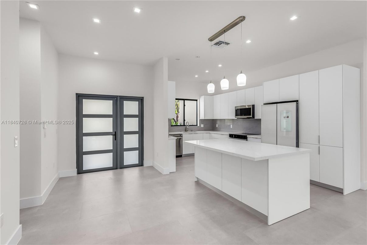 Interior, Kitchen, Pendant Lights, Recessed Lighting, Stainless Steel Appliances