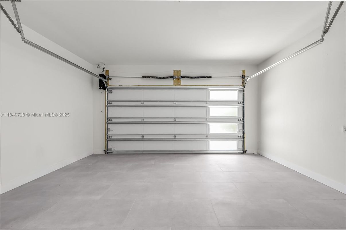 Garage, Interior