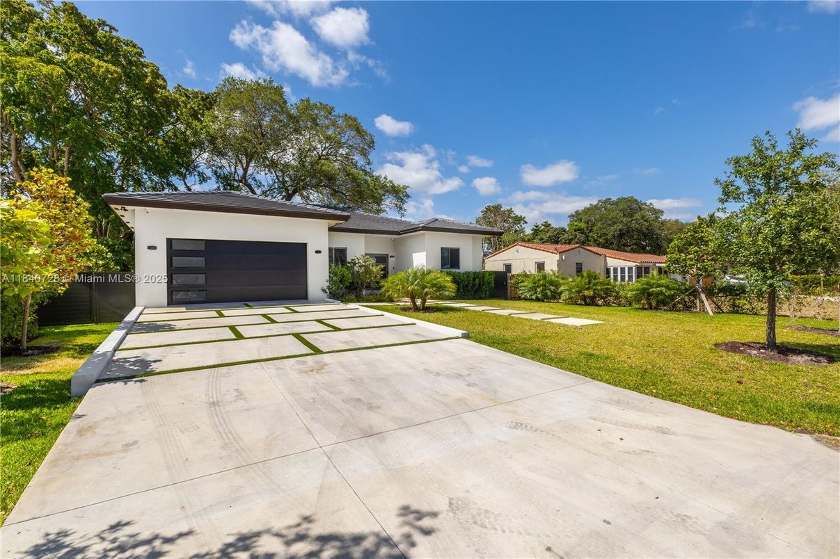 Attached, Backyard, Exterior, Facade, Ranch