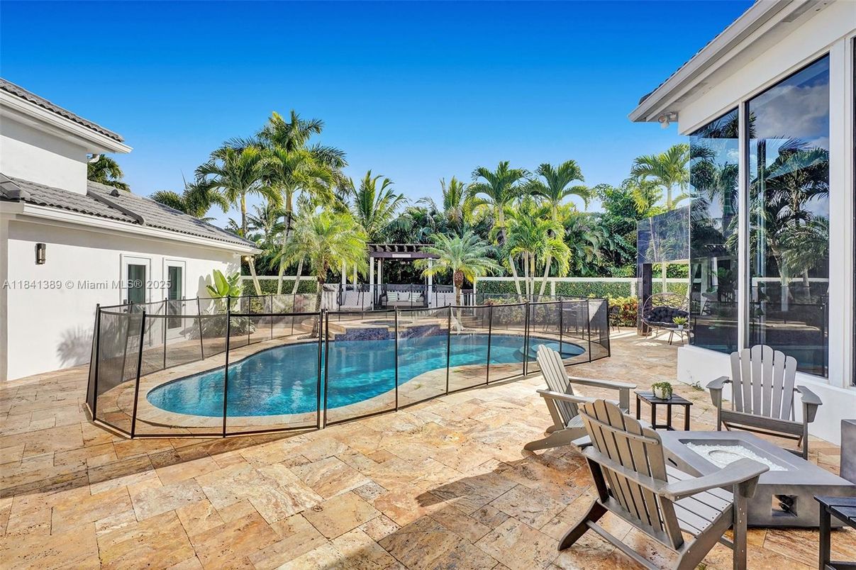Exterior, Pool, Solar Panels