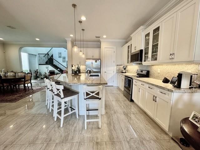 Dining room, Interior, Kitchen, Marble, Pendant Lights, Recessed Lighting, Stainless Steel Appliances