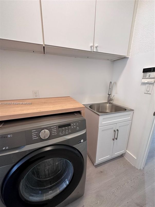 Interior, Washer