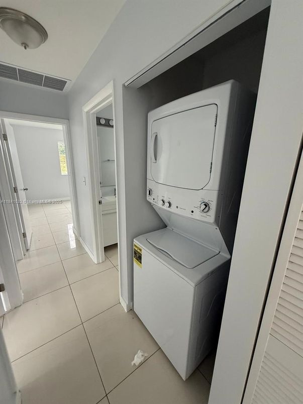 Interior, Utility Closets, Washer