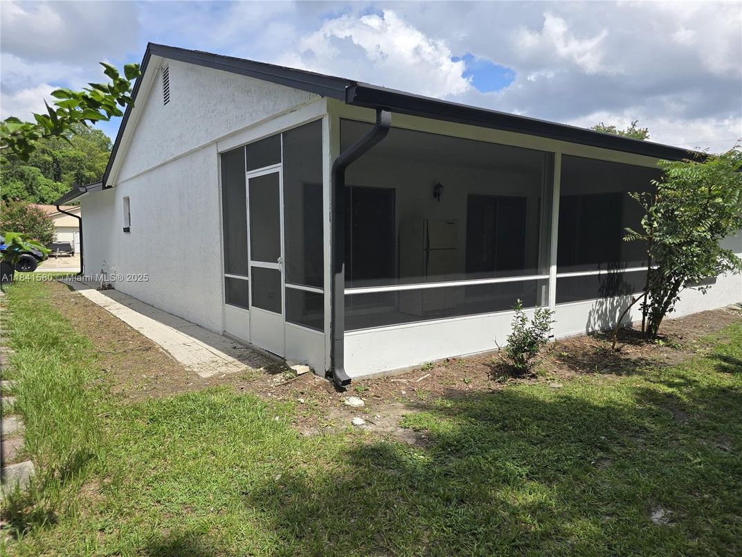 Backyard, Exterior