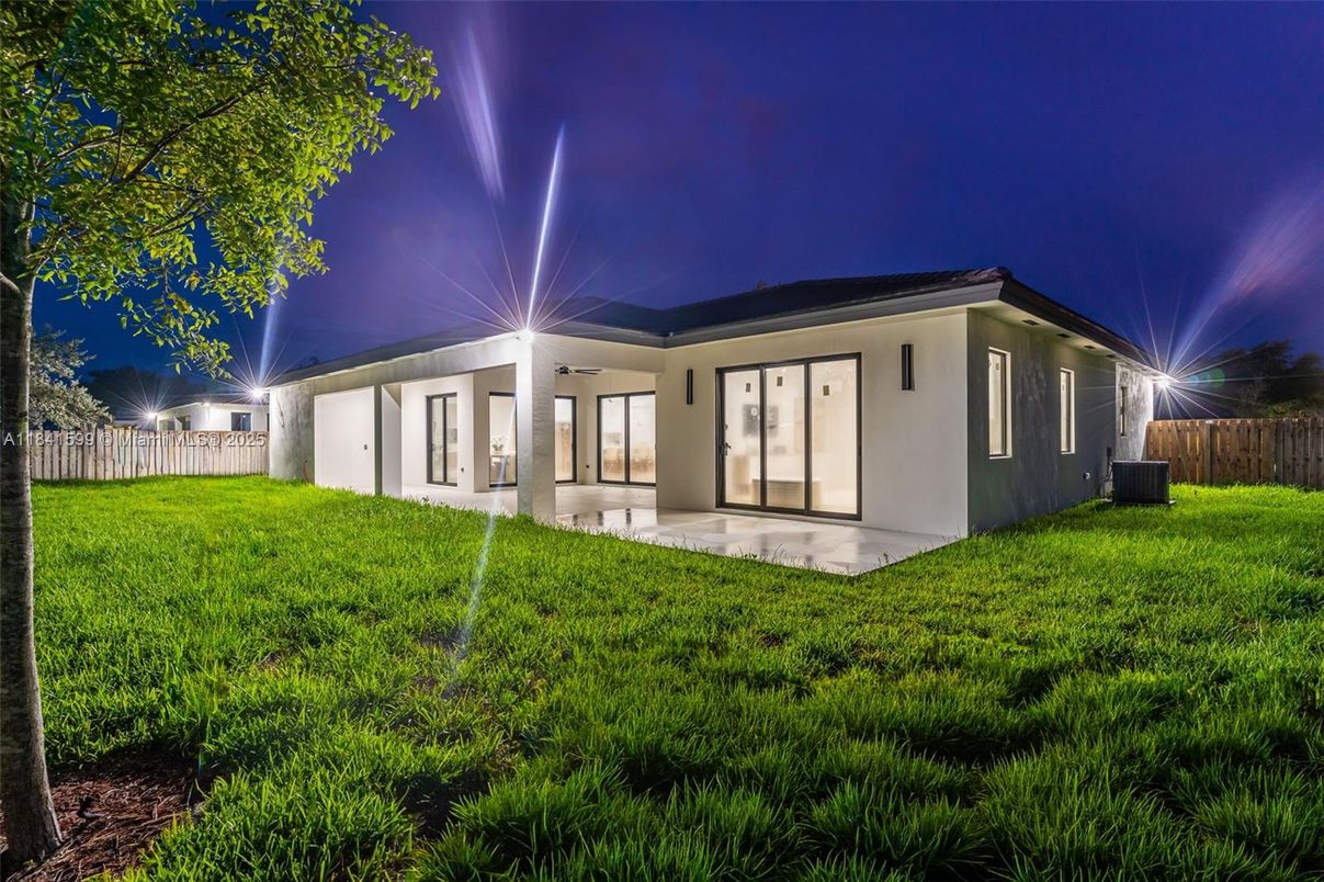 Backyard, Exterior