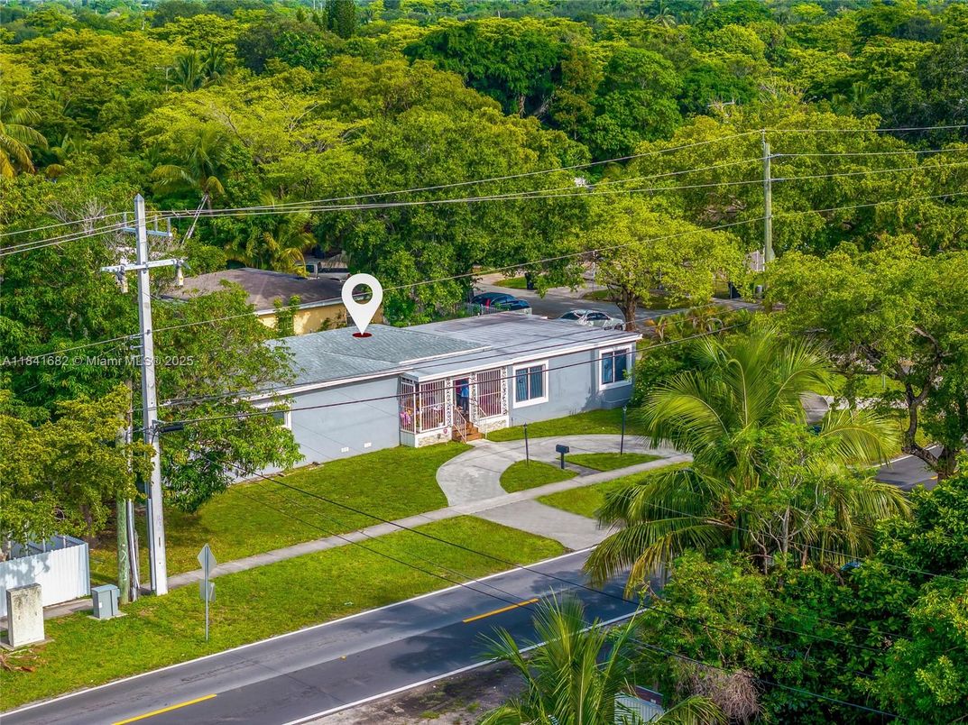 Exterior, Drone