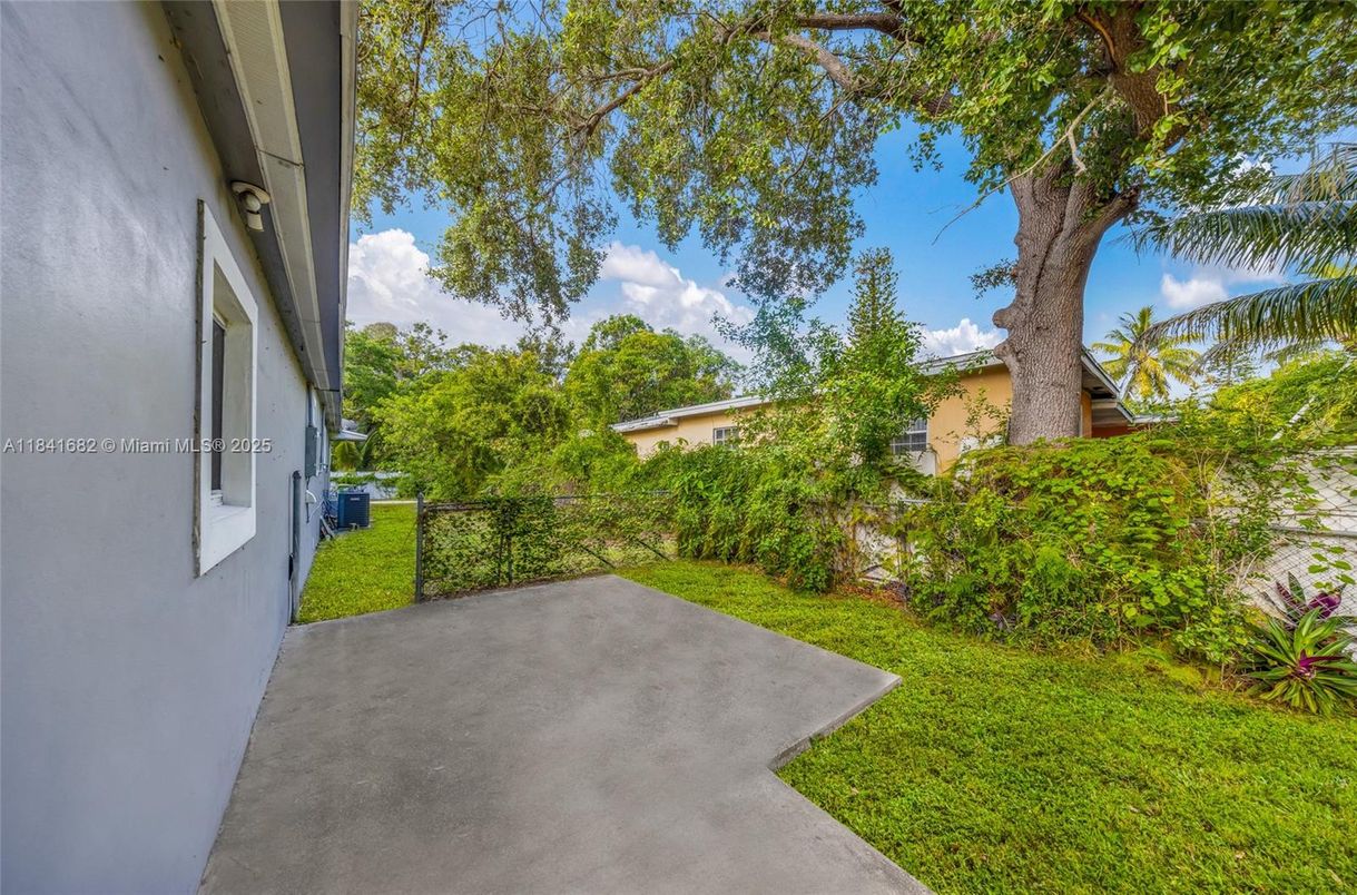 Backyard, Exterior
