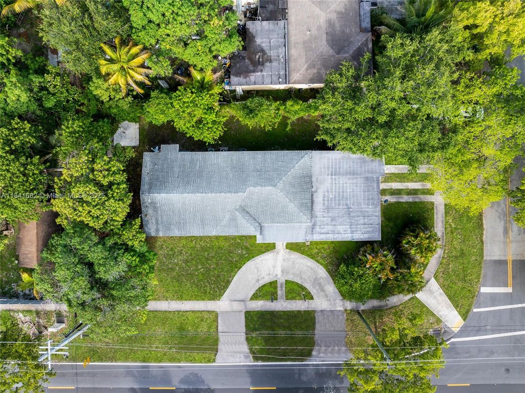 Exterior, Drone