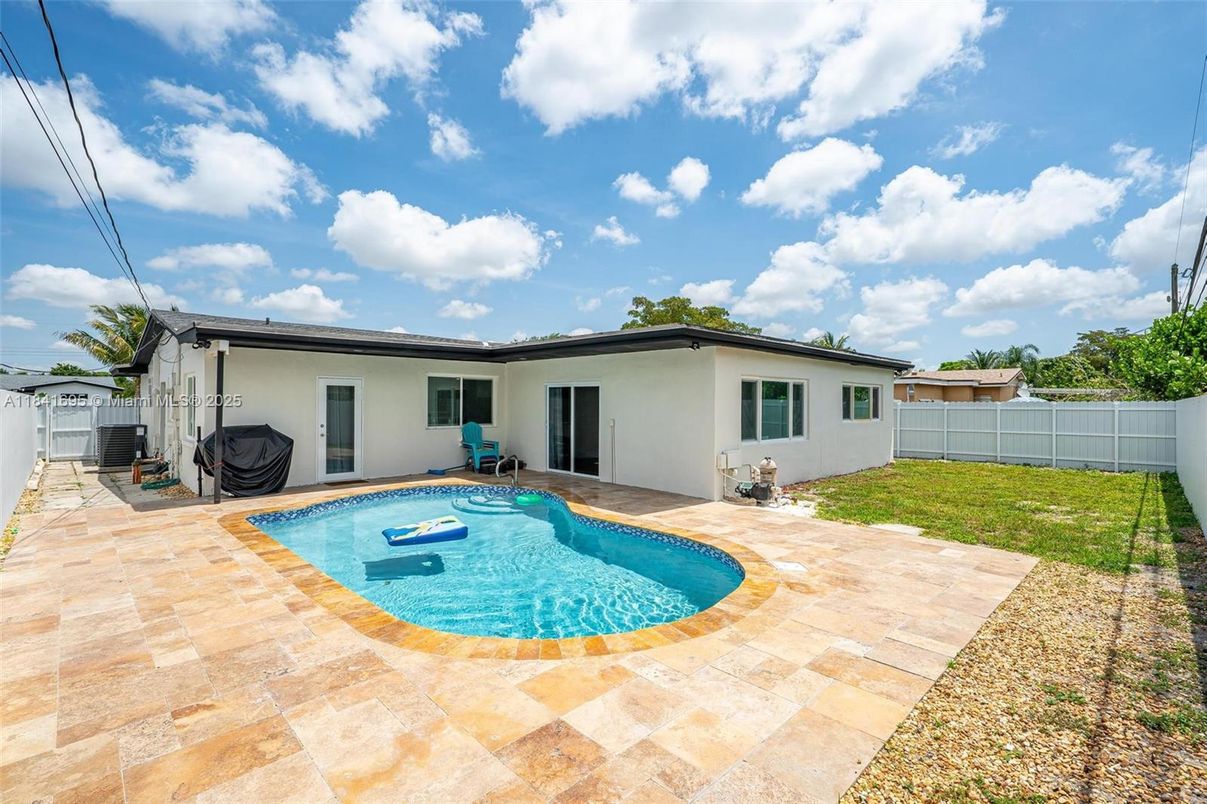 Backyard, Exterior, Pool