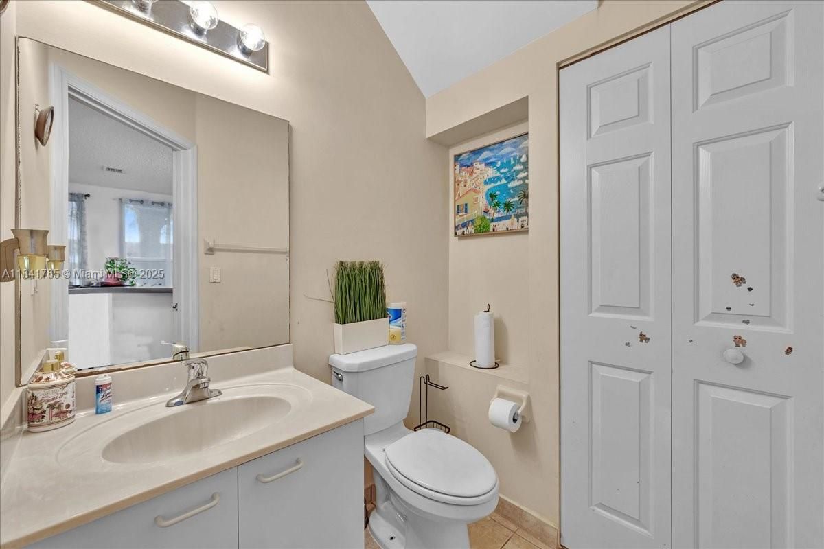 Bathroom, Interior