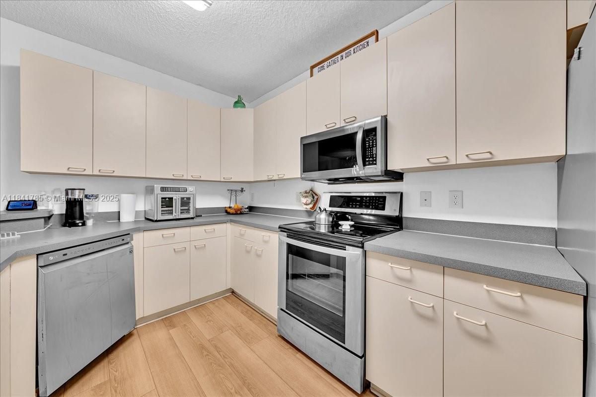 Interior, Kitchen, Wood Texture Flooring