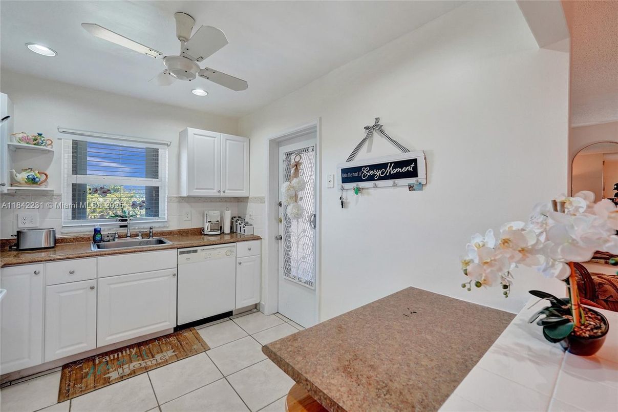 Interior, Kitchen, Recessed Lighting