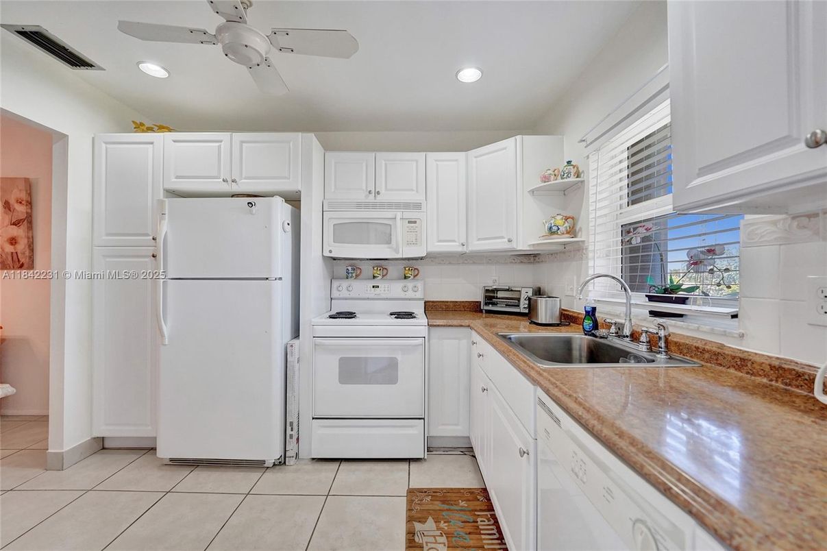 Interior, Kitchen, Recessed Lighting