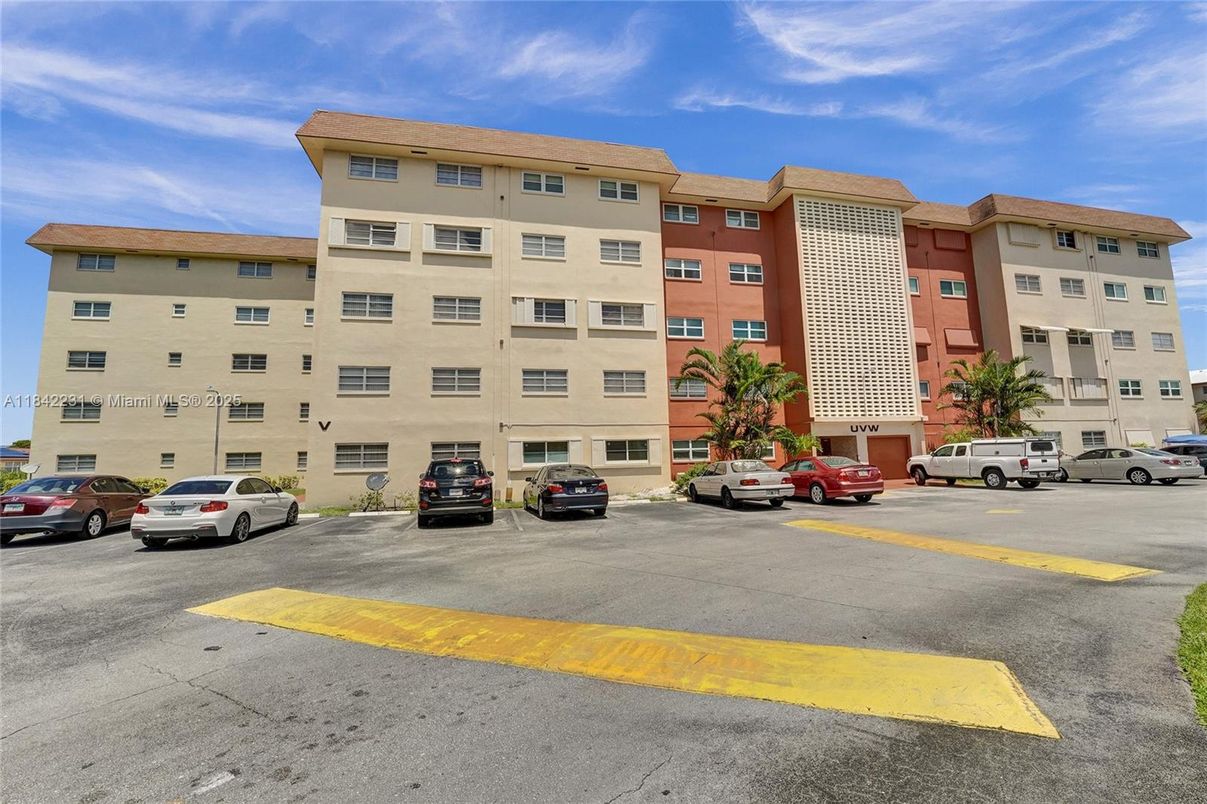 Exterior, Facade, Condo Building