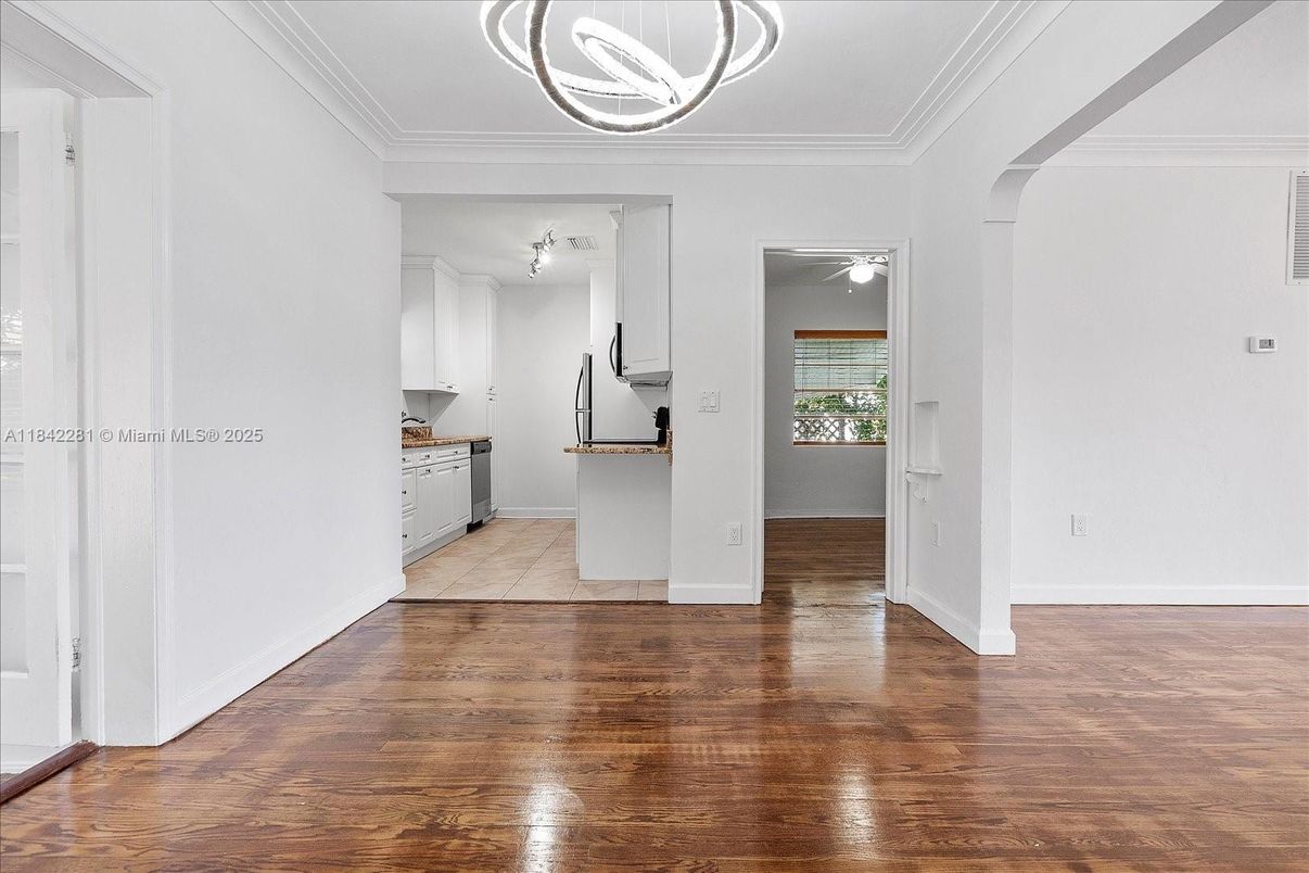 Interior, Kitchen, Pendant Lights, Wood Texture Flooring