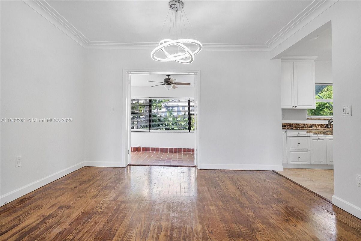 Empty room, Interior, Pendant Lights, Wood Texture Flooring