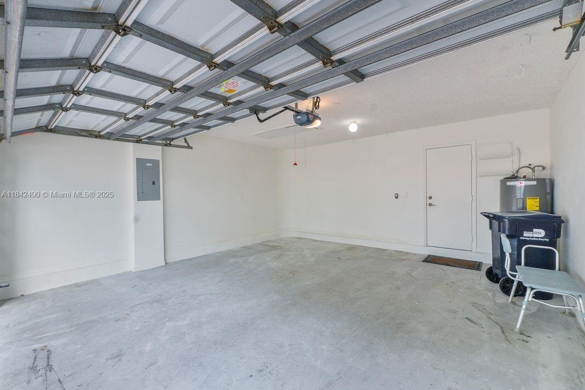 Garage, Interior