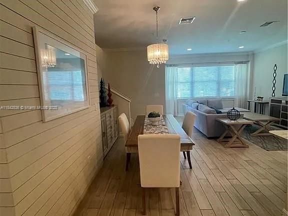 Chandelier, Dining room, Interior, Living room, Recessed Lighting, Wood Texture Flooring
