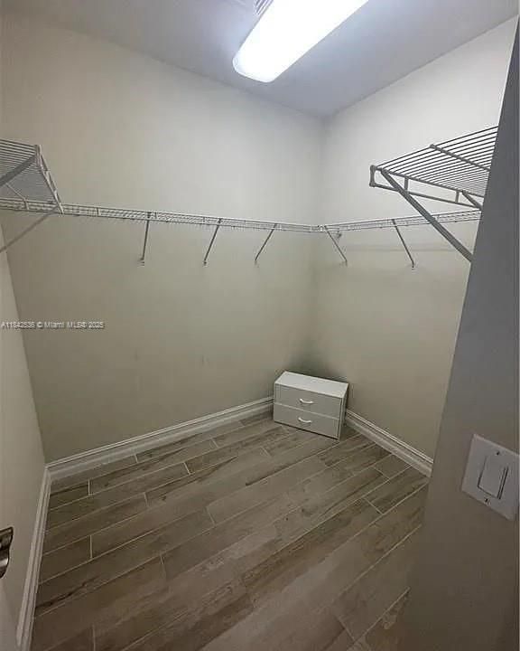 Interior, Walk-in Closets, Wood Texture Flooring