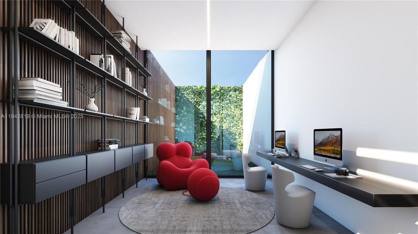 Home Office, Interior
