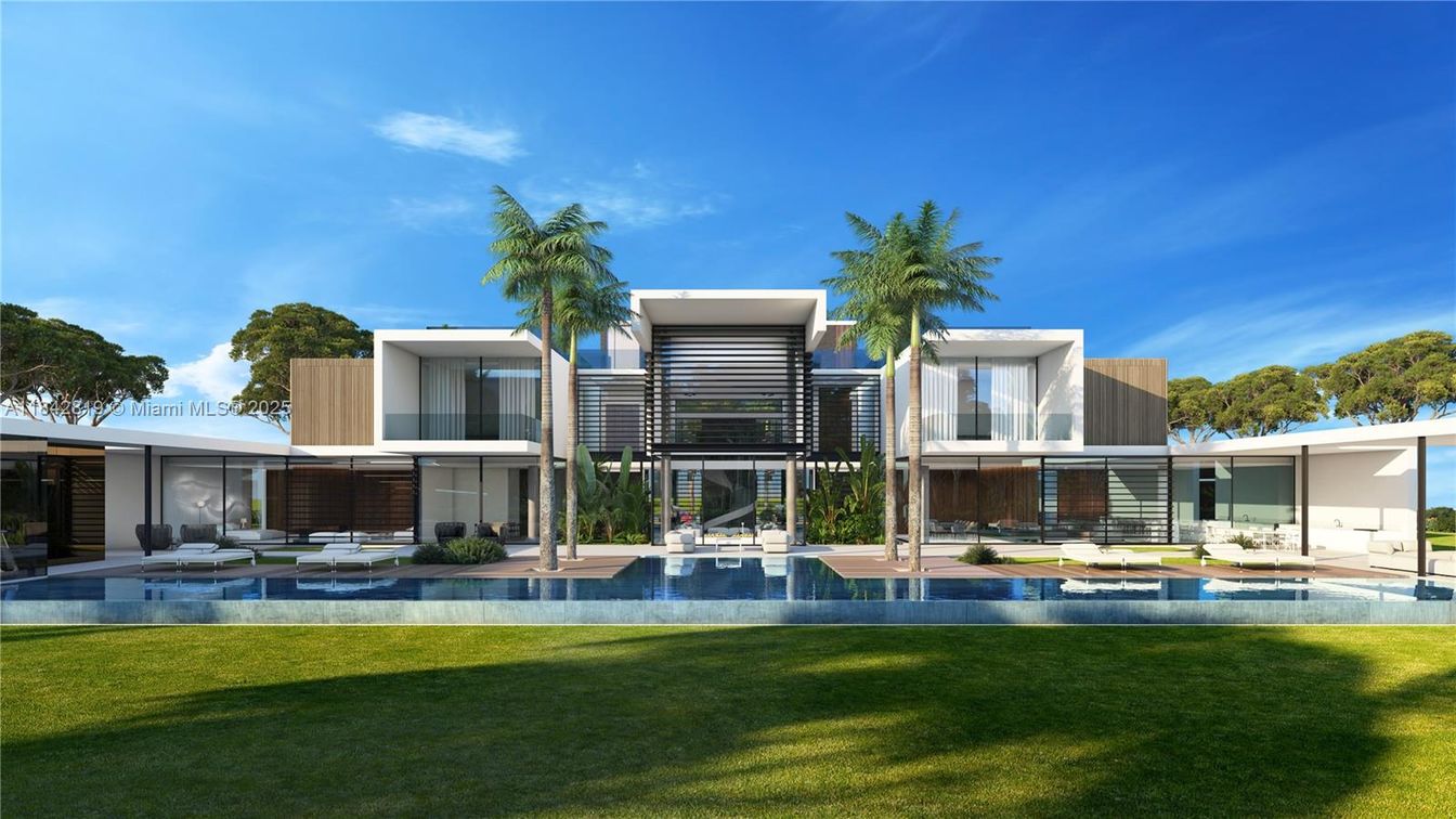 Backyard, Exterior, Facade, Pool, Modern
