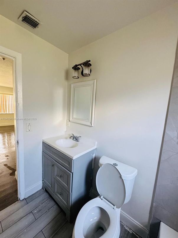 Bathroom, Dual Sink Vanities, Interior, Wood Texture Flooring