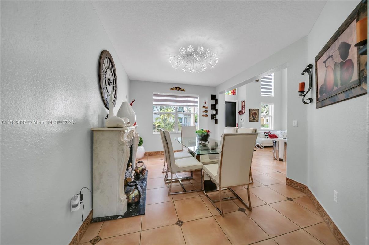 Dining room, Interior