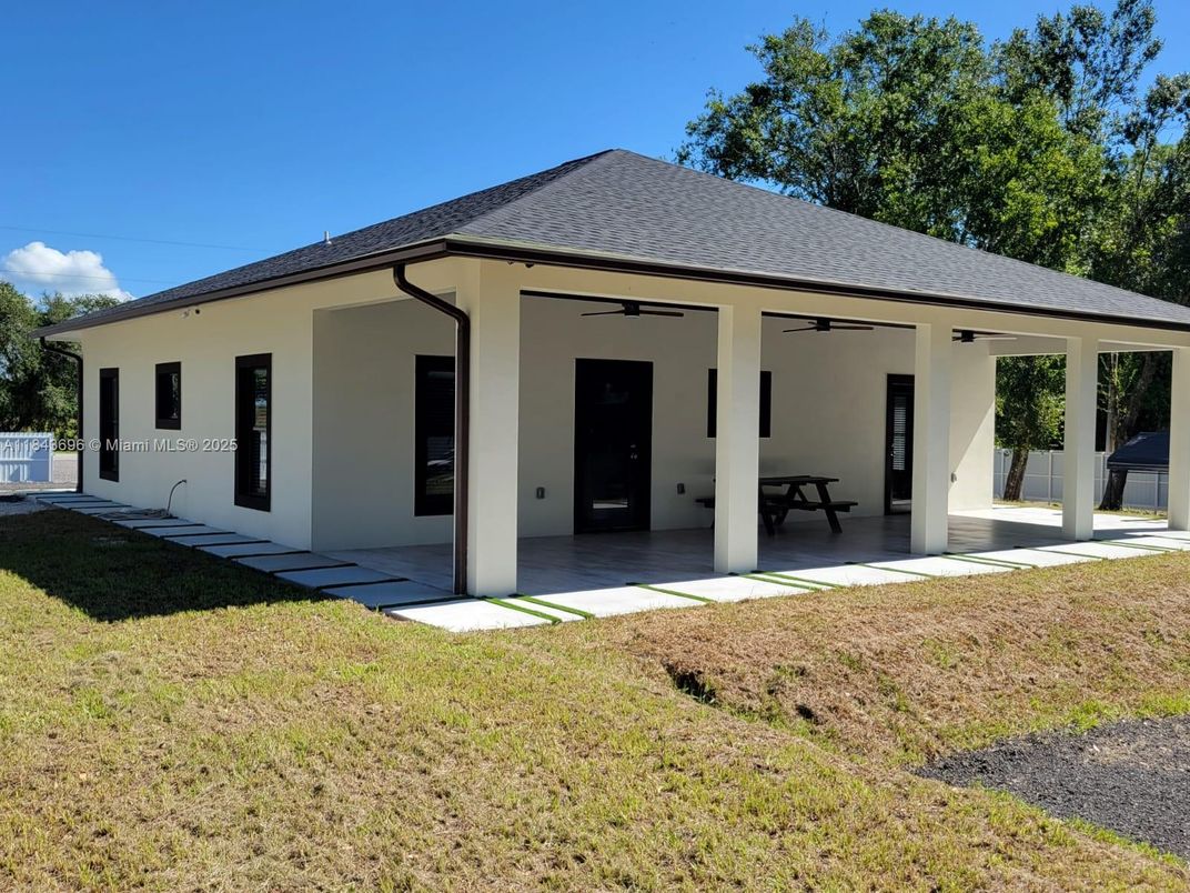 Backyard, Exterior