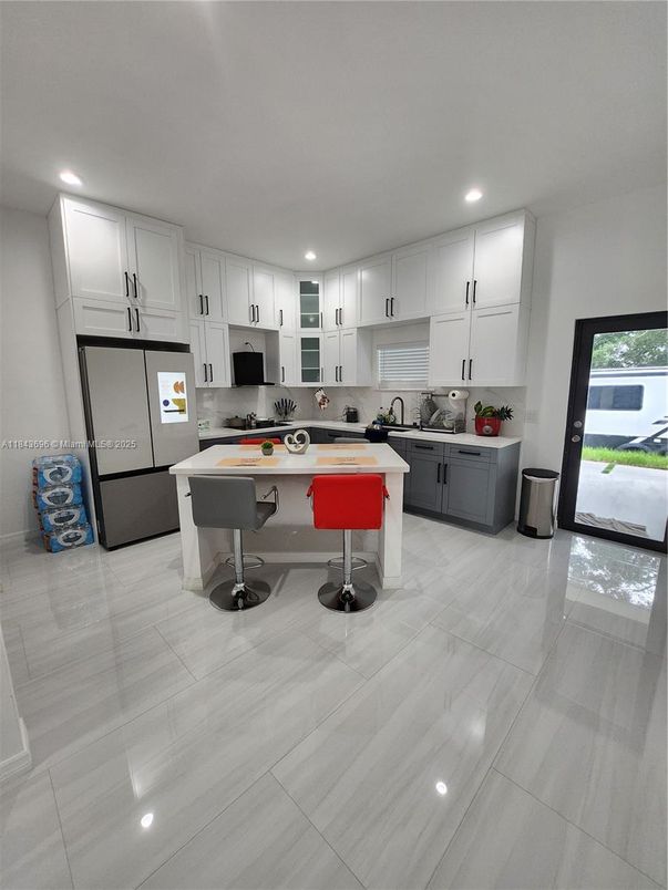 Interior, Kitchen, Recessed Lighting