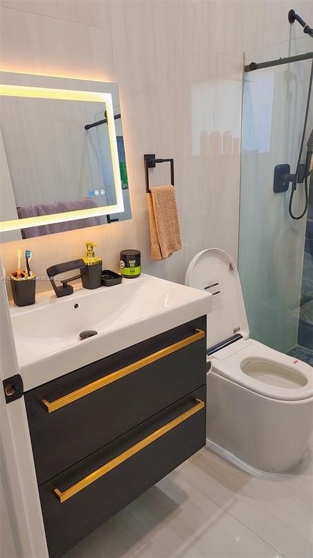 Bathroom, Dual Sink Vanities, Glass Shower, Interior
