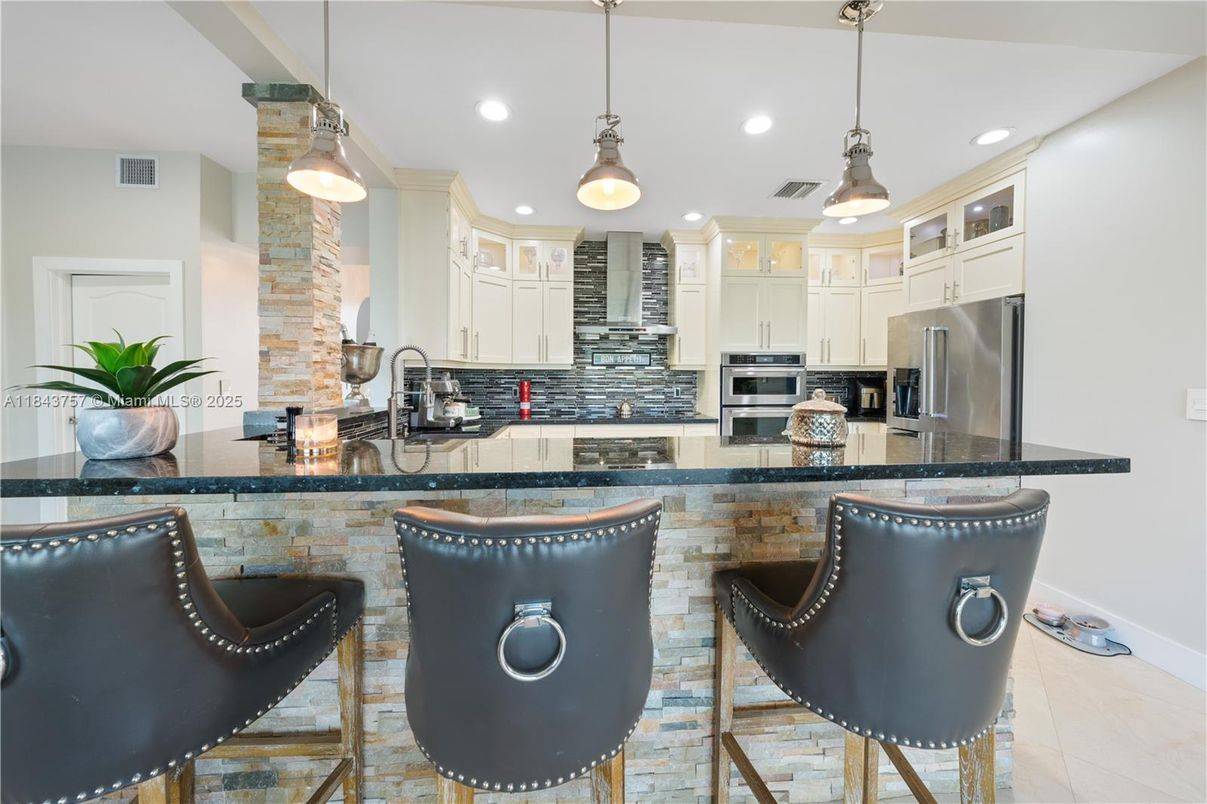 Interior, Kitchen, Pendant Lights, Recessed Lighting, Stainless Steel Appliances
