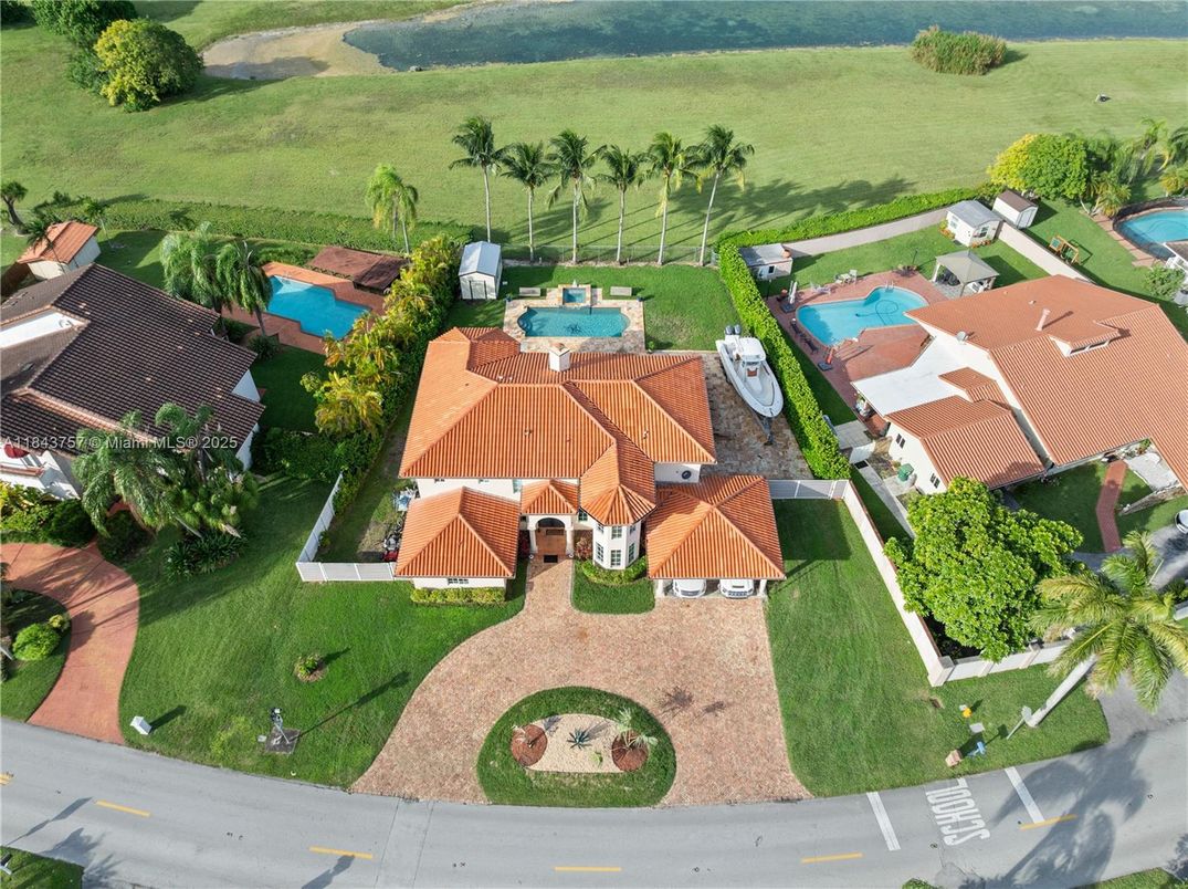 Exterior, Drone