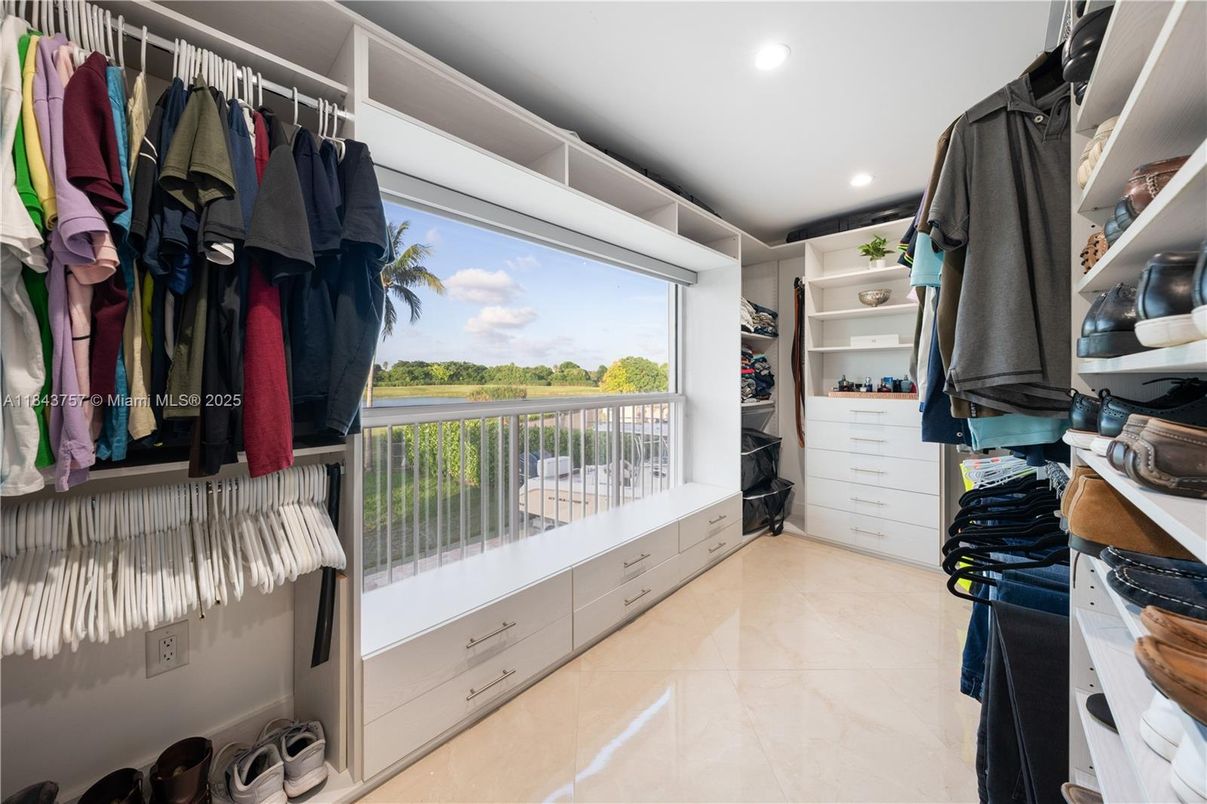 Interior, Recessed Lighting, Walk-in Closets