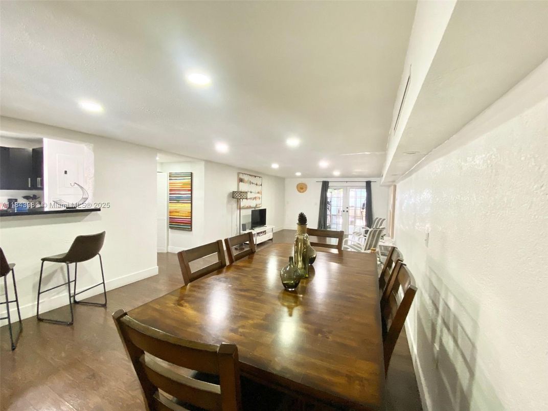 Dining room, Interior, Recessed Lighting, Wood Texture Flooring