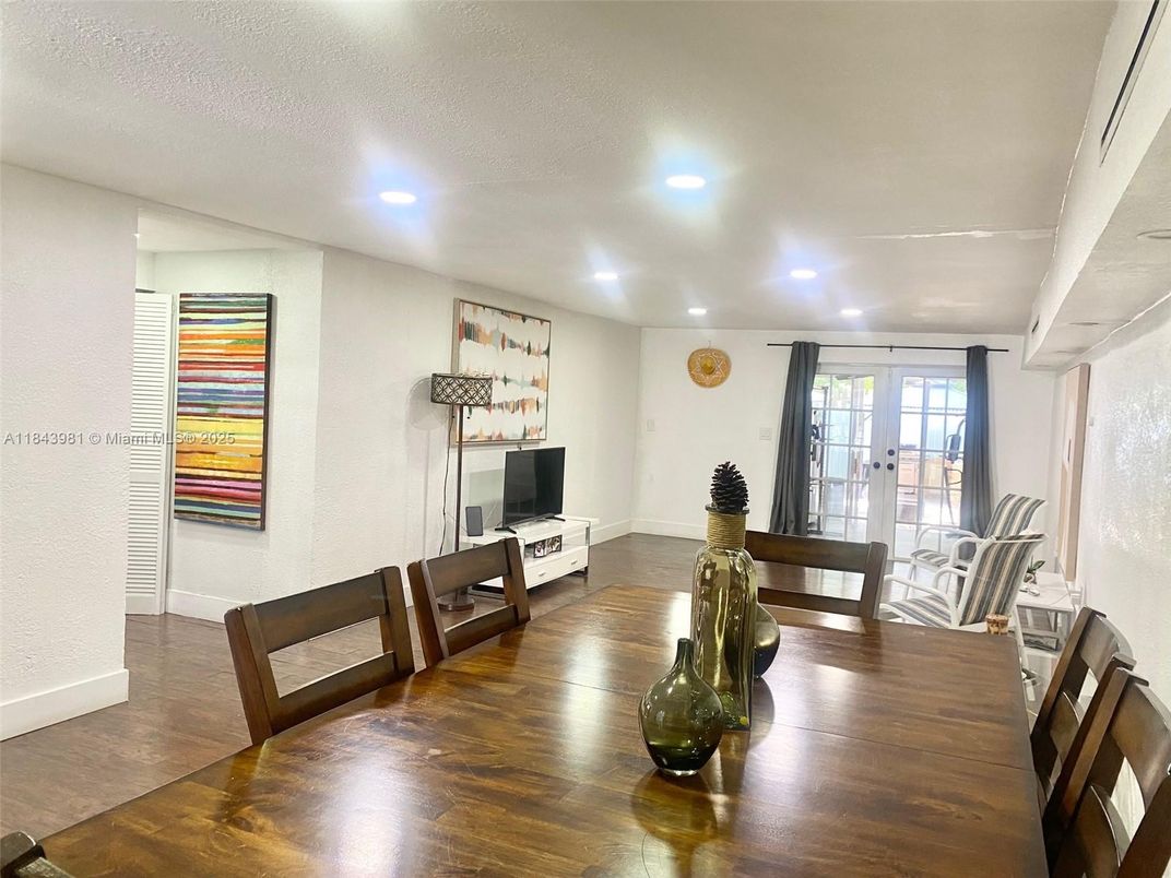 Dining room, Interior, Recessed Lighting, Wood Texture Flooring
