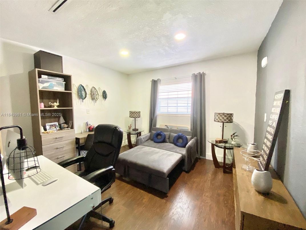 Home Office, Interior, Recessed Lighting, Wood Texture Flooring
