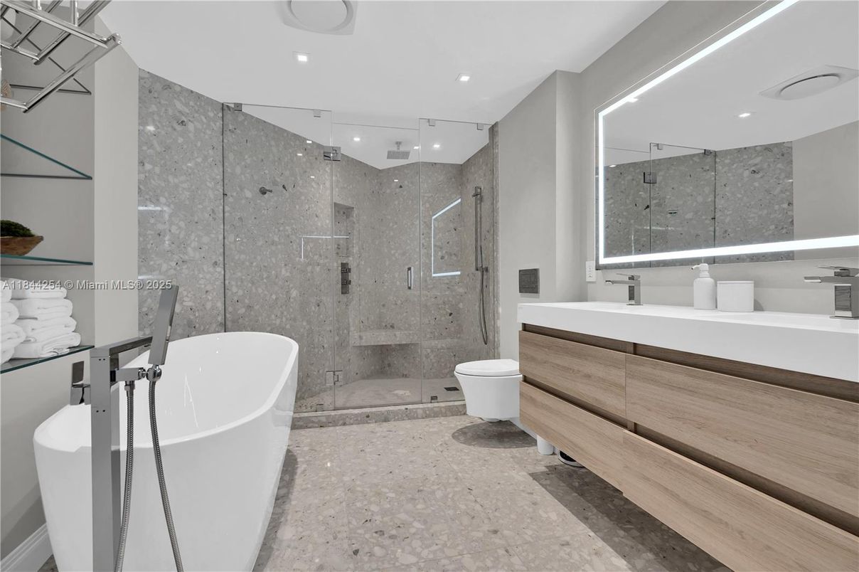 Bathroom, Dual Sink Vanities, Free Standing Baths, Glass Shower, Interior, Recessed Lighting