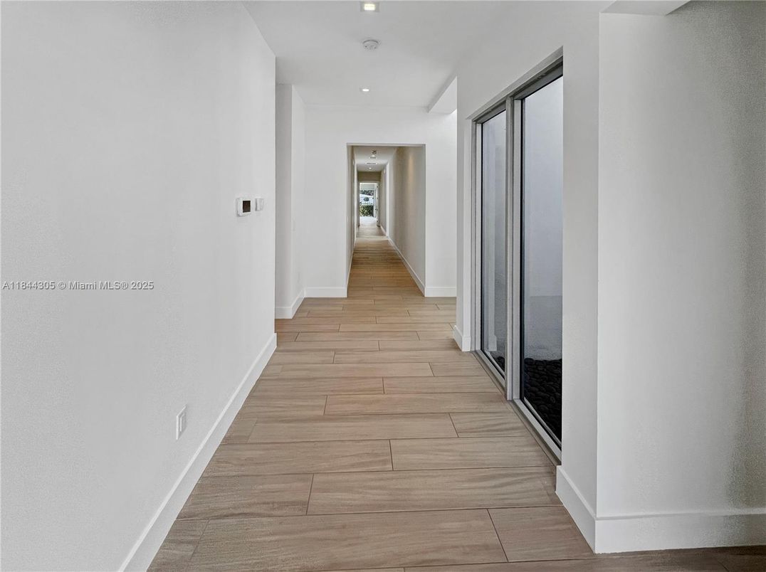 Interior, Recessed Lighting