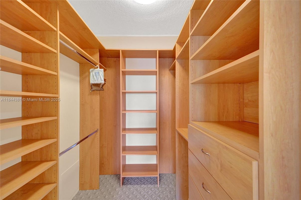 Interior, Walk-in Closets