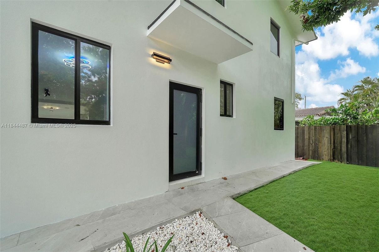 Backyard, Exterior