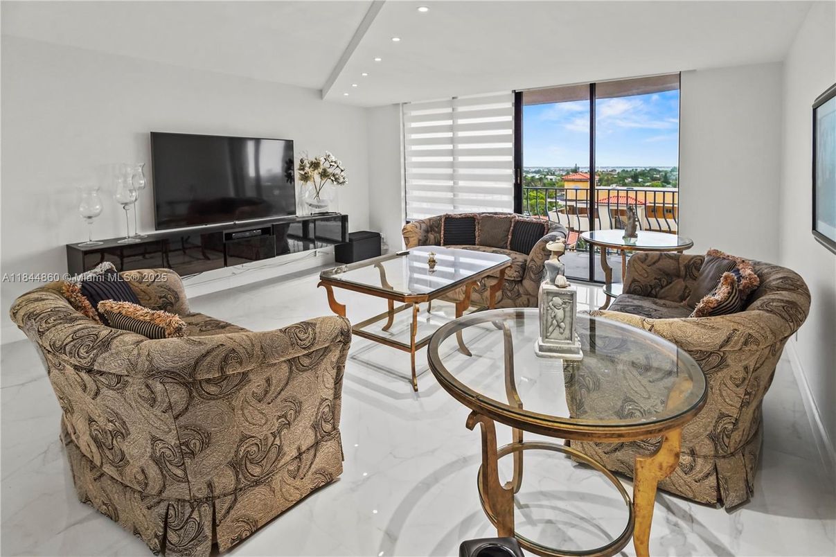 Interior, Living room, Marble, Recessed Lighting
