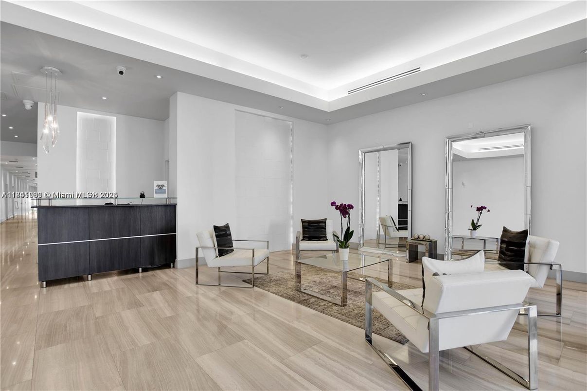 Interior, Living room, Pendant Lights, Recessed Lighting, Wood Texture Flooring