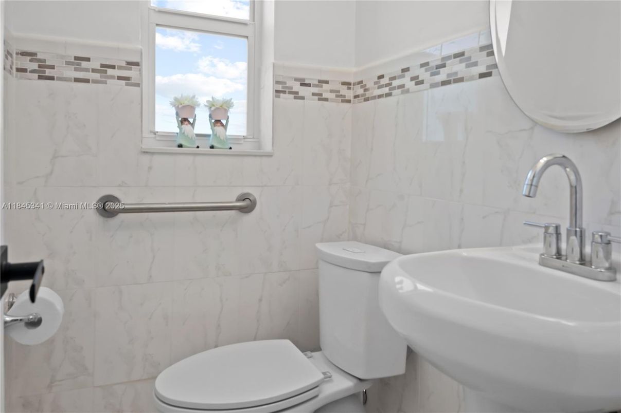 Bathroom, Interior, Marble Walls